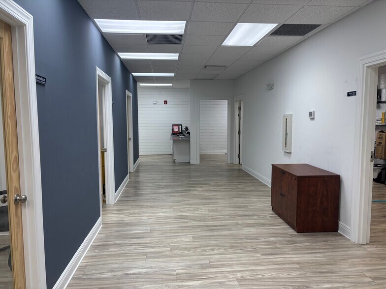 More Photos Of 3606 Maclay Blvd S, Tallahassee Medical For Lease