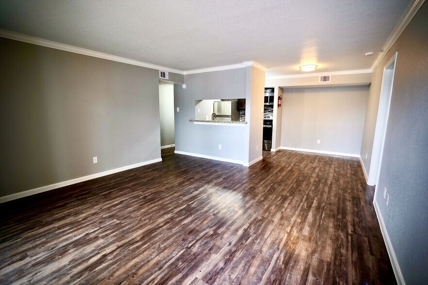 More Photos Of 424 S Bender Hollow, Humble Apartments For Sale