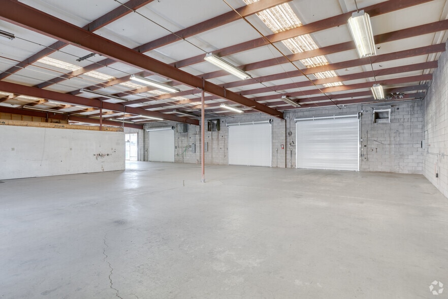 More Photos Of 529 E Juanita Ave, Mesa Warehouse For Sale