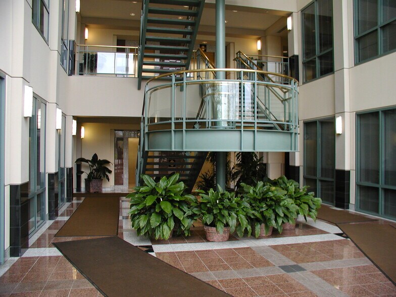 More Photos Of 5015 Campuswood Dr, East Syracuse Office For Lease