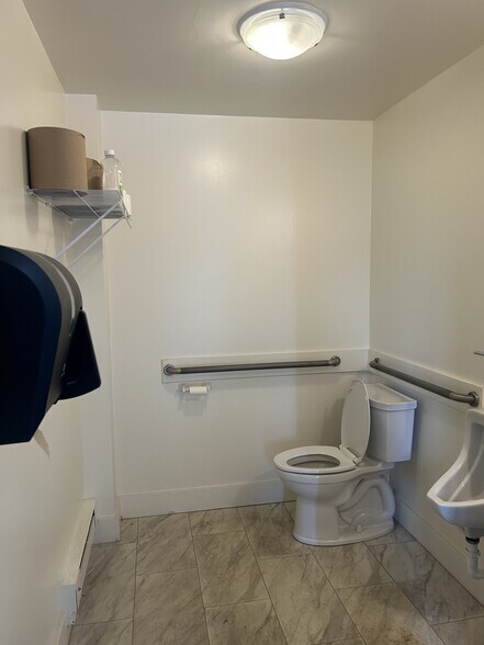 More Photos Of 205 Fleming St, Williamsport Self Storage For Lease