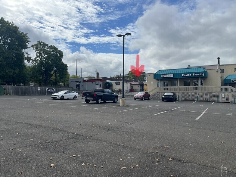 More Photos Of 109-133 N York Rd, Willow Grove Unknown For Lease