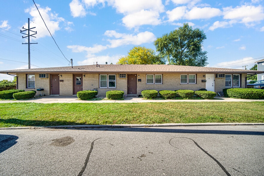 More Photos Of 851 150th St, Hammond Apartments For Sale