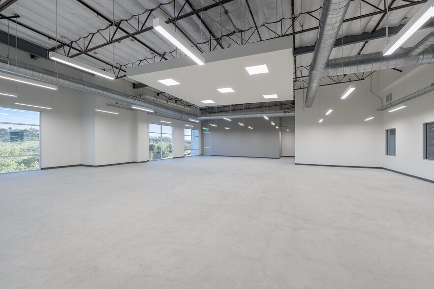 More Photos Of 2882 Whiptail Loop E, Carlsbad Warehouse For Lease