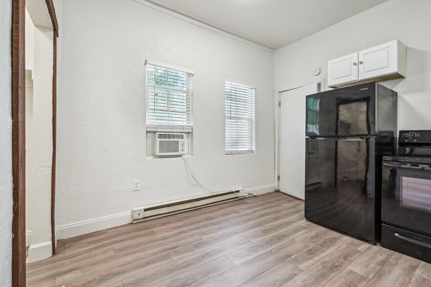 More Photos Of 2123 W Park Pl, Oklahoma City Specialty For Sale