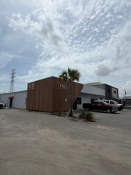 More Photos Of 3555 Meeting Street Rd, North Charleston Unknown For Lease