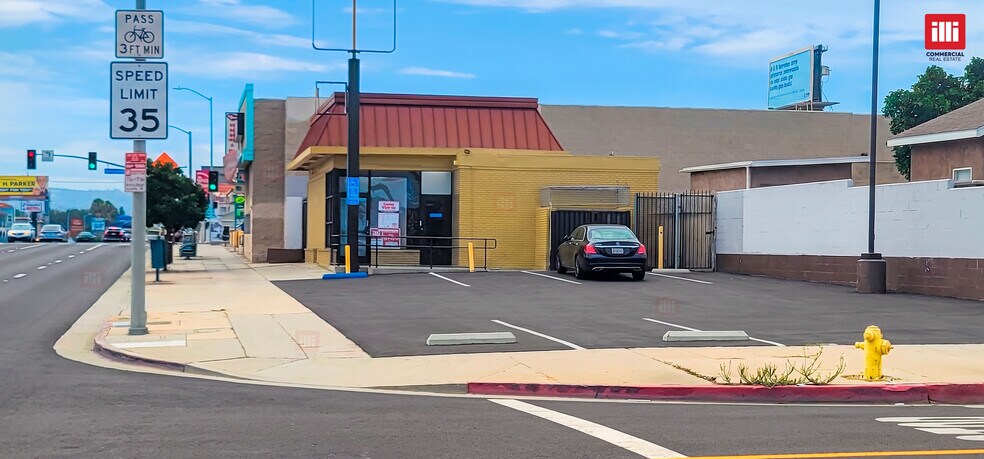 More Photos Of 909 W Pacific Coast Hwy, Wilmington Restaurant For Lease