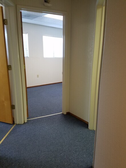 More Photos Of 150 Carnation Dr, Freedom Office For Lease