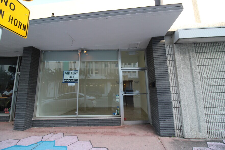 Primary Photo Of 2029 Tyler St, Hollywood General Retail For Lease