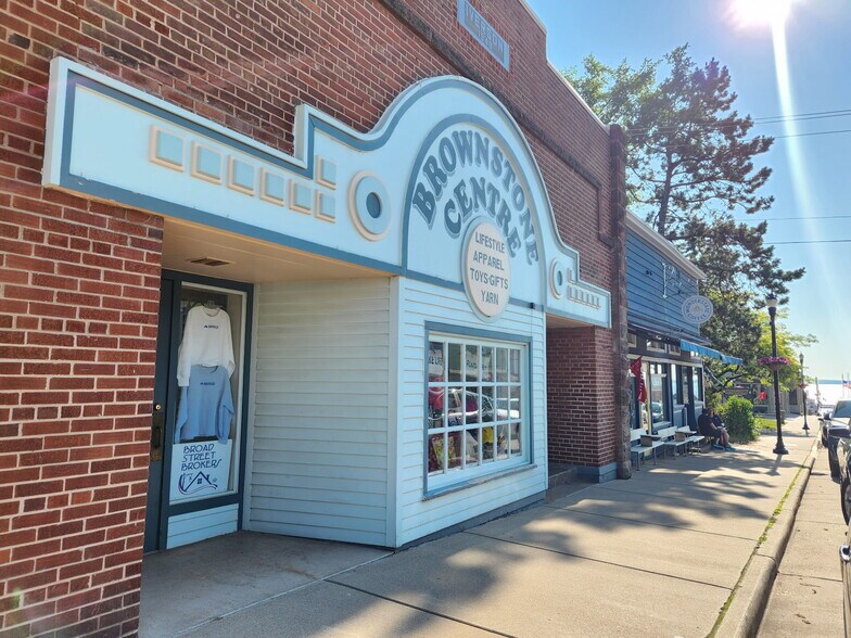 Primary Photo Of 121 Rittenhouse Ave, Bayfield Storefront For Sale