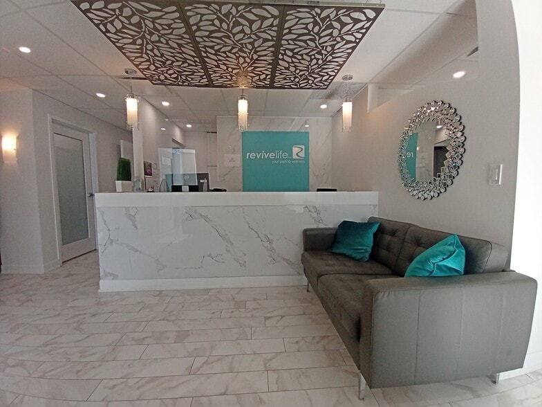 More Photos Of 69 Kempster Ave, Ottawa Office For Sale