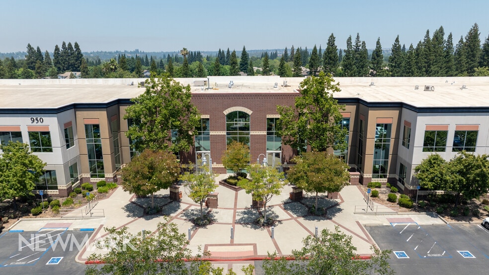 More Photos Of 950 Iron Point Rd, Folsom Office For Lease