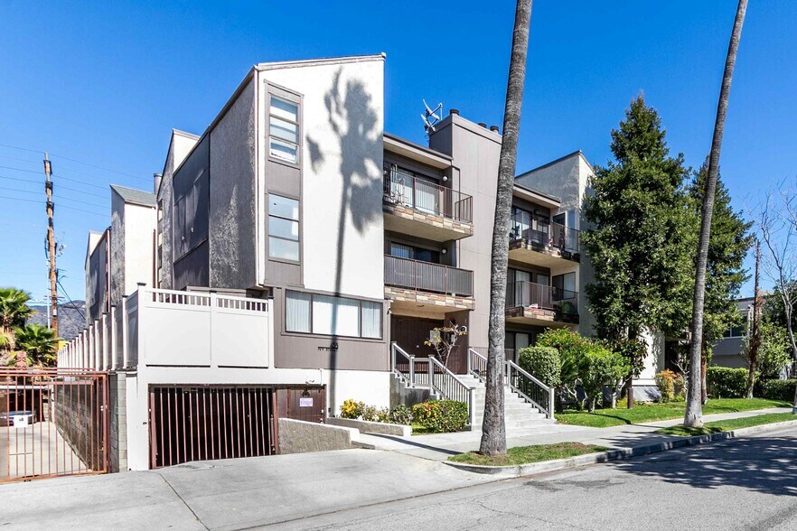 More Photos Of 453 Ivy St, Glendale Apartments For Sale