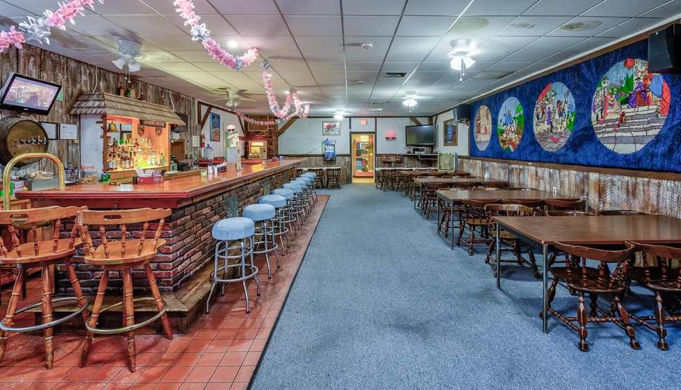 More Photos Of 10 Pythian Dr, Edgewater Lodge Meeting Hall For Sale