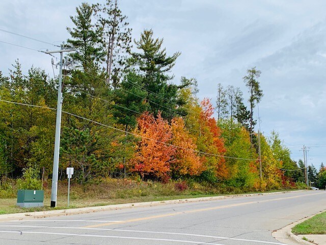 More Photos Of 13th Street SE -1 @ 2nd Avenue SE, Grand Rapids Land For Sale