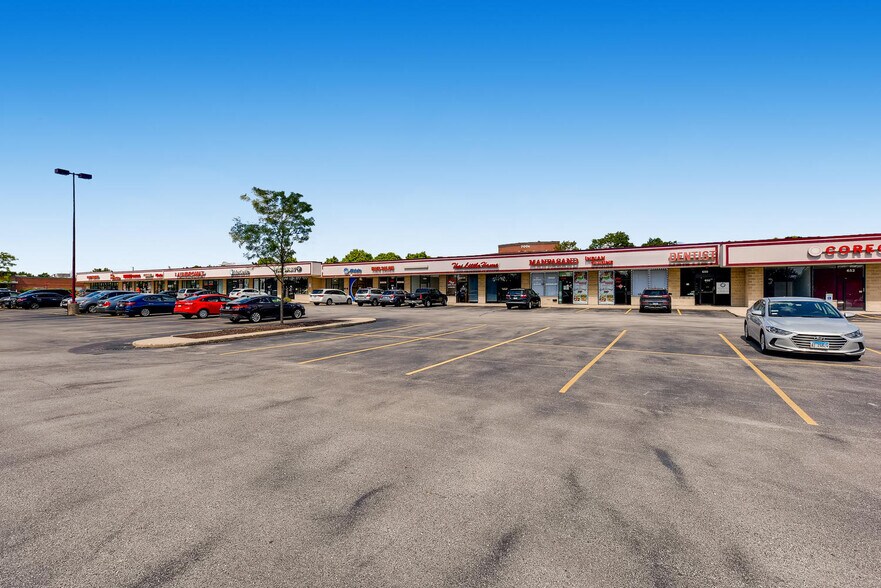 More Photos Of 606-660 E Golf Rd, Arlington Heights Unknown For Lease