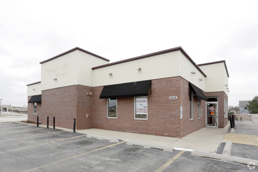 Primary Photo Of 6010 S Cass Ave, Westmont Restaurant For Sale