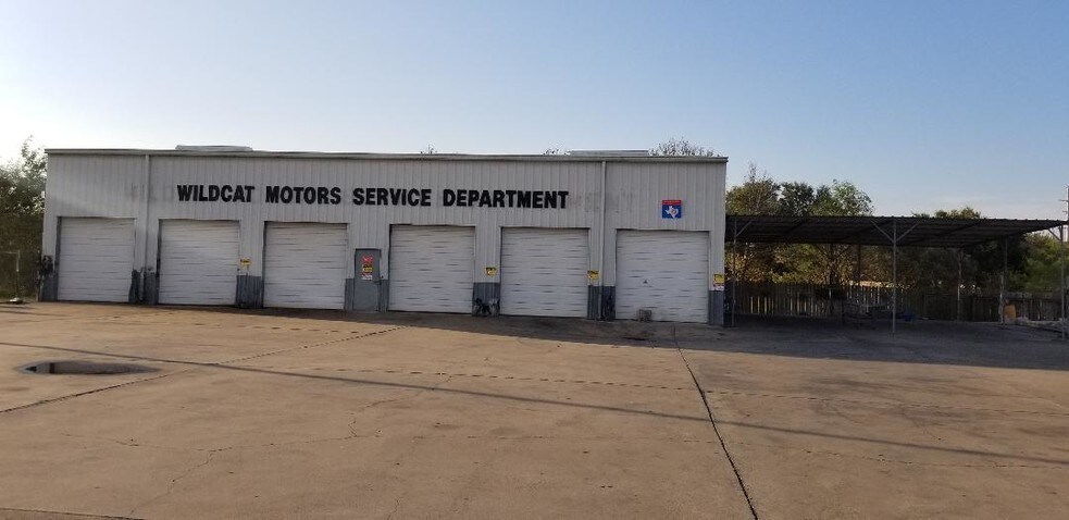 More Photos Of 13933 Northwest Blvd, Corpus Christi Auto Dealership For Lease