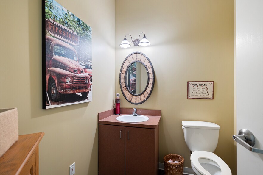 More Photos Of 975 Cobb Place Blvd NW, Kennesaw Flex For Sale