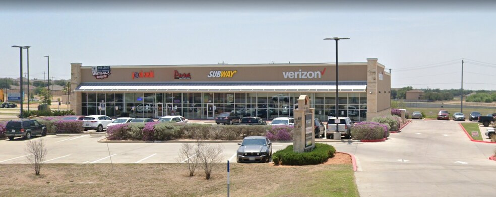 More Photos Of 2517 NE Bob Bullock Loop, Laredo Storefront For Lease