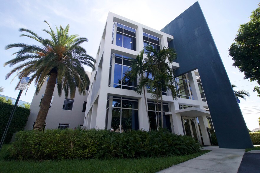 More Photos Of 1615 S Federal Hwy, Boca Raton Office For Lease