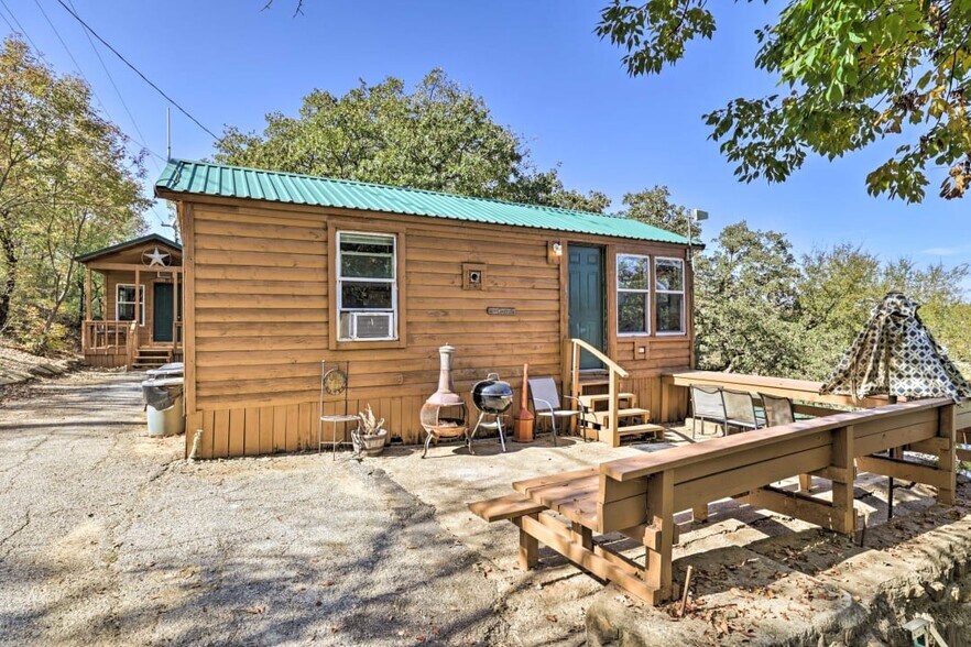 More Photos Of 180 Private Road 1735, Chico Marina For Sale