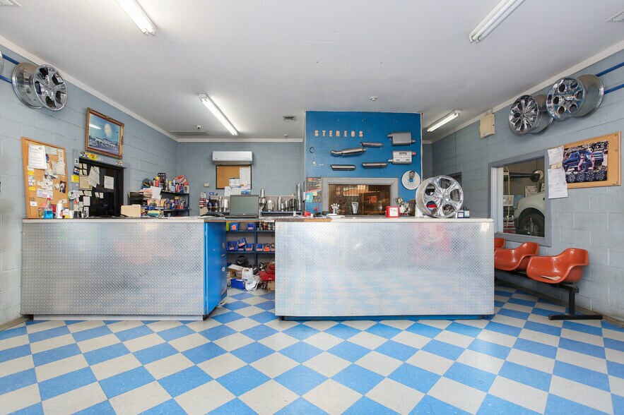 More Photos Of , San Antonio General Retail For Sale