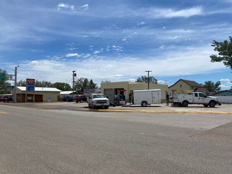 More Photos Of 4 6th St, Culbertson Auto Repair For Sale