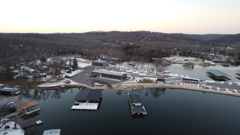 More Photos Of 27 Lighthouse Marina Rd, Sunrise Beach General Retail For Sale