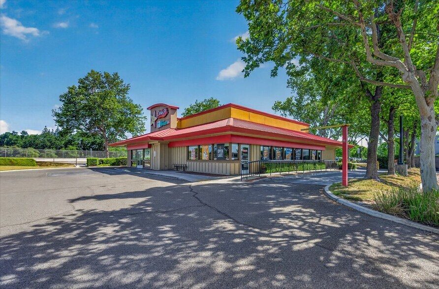 More Photos Of 501 S Chinowth St, Visalia Fast Food For Sale