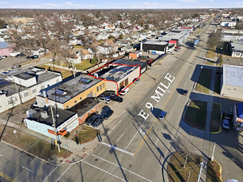 More Photos Of 6737 E Nine Mile Rd, Warren Warehouse For Lease