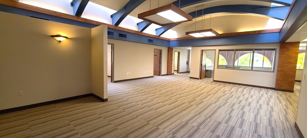 More Photos Of 333 High St NE, Salem Office For Lease