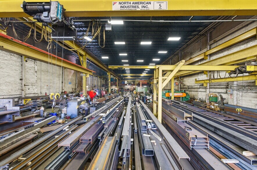 More Photos Of 128 44th St, Brooklyn Warehouse For Lease