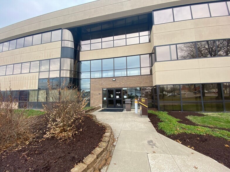 More Photos Of 620 S Glenstone Ave, Springfield Office For Sale