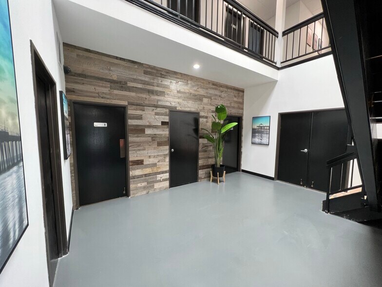 More Photos Of 1314 W 5th St, Santa Ana Office For Lease