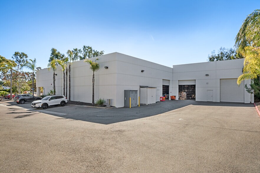 More Photos Of 4136 Avenida De La Plata, Oceanside Manufacturing For Lease