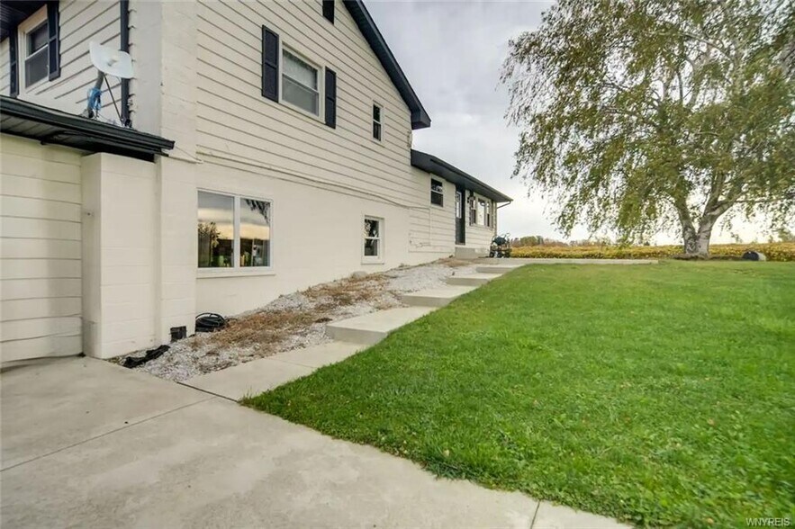 More Photos Of 10661 W Lake Rd, Ripley Winery Vineyard For Sale