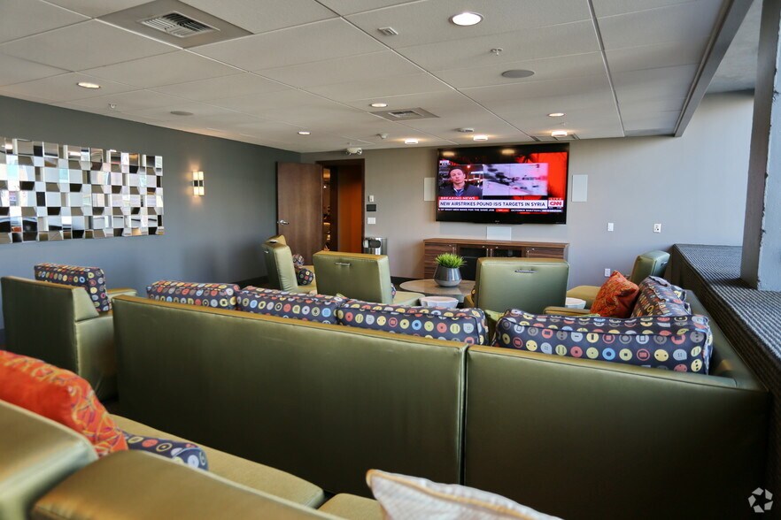 More Photos Of 989 112th Ave NE, Bellevue Apartments For Lease