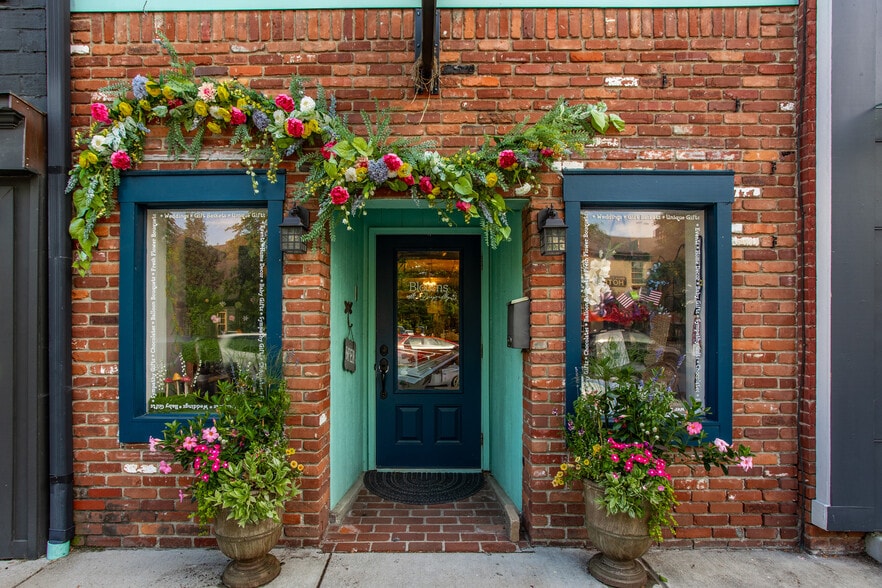 Primary Photo Of 176 S Main St, Zionsville Storefront Retail Office For Sale