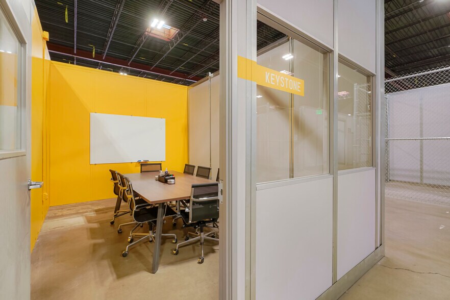 More Photos Of 4800 Dahlia St, Denver Warehouse For Lease