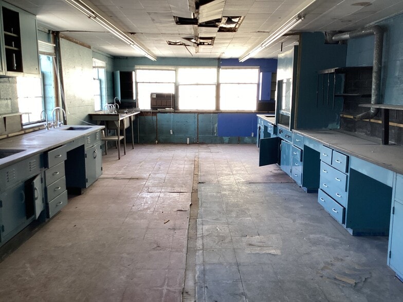 More Photos Of 133-143 Pennsylvania Ave ave, Paterson Warehouse For Sale