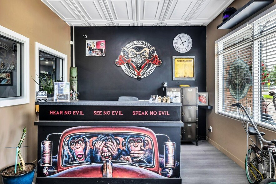 More Photos Of 20 McLeod Ave, Spruce Grove Storefront Retail Office For Sale