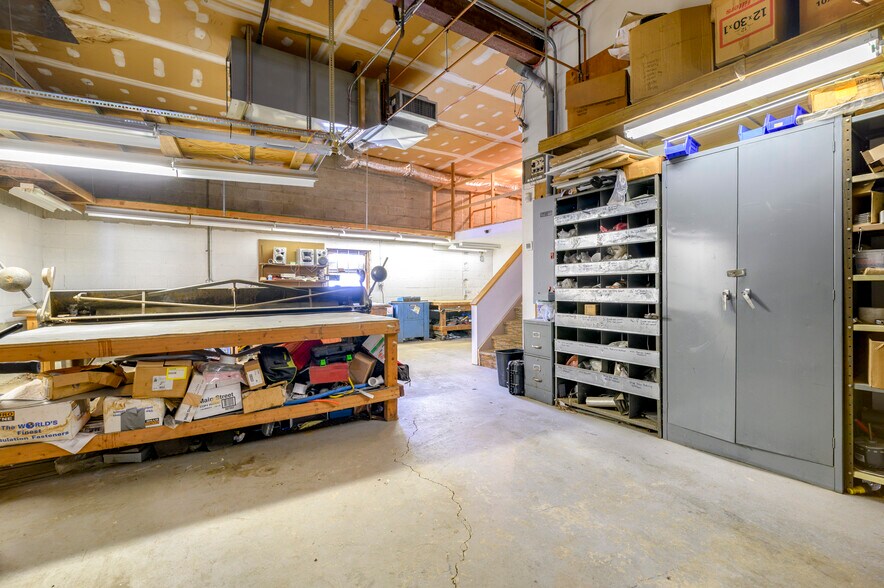 More Photos Of 36 Larkin St, Stamford Warehouse For Sale