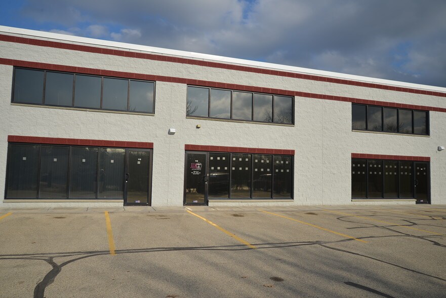 More Photos Of 1343 E Wisconsin Ave, Pewaukee Light Distribution For Lease
