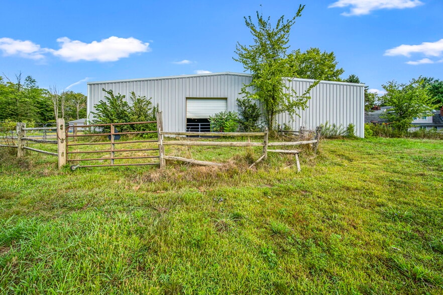 More Photos Of 6600 Vrooman Rd, Painesville Horse Stables For Sale