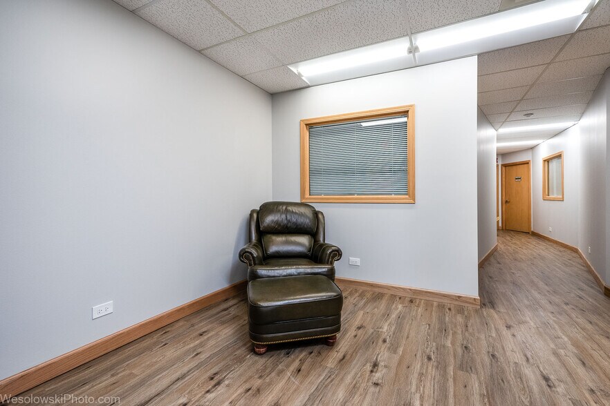 More Photos Of 201 E Army Trail Rd, Bloomingdale Medical For Lease