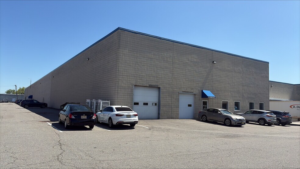 More Photos Of 104 Sunfield Ave, Edison Warehouse For Lease