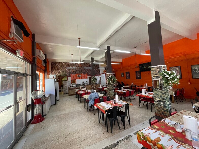 More Photos Of , Laredo General Retail For Sale