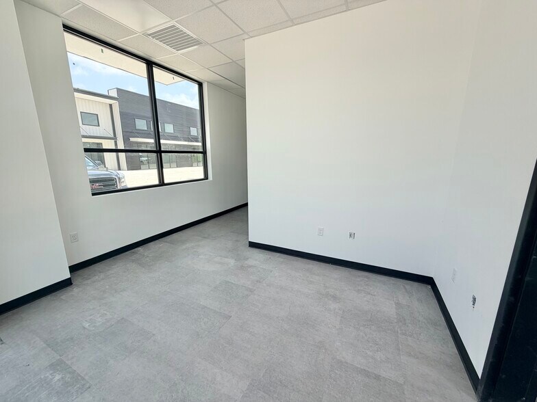 More Photos Of 25366 Richards Rd, Spring Unknown For Lease