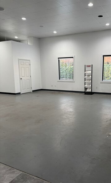 More Photos Of 10913 Office Park Dr, Charlotte Unknown For Lease